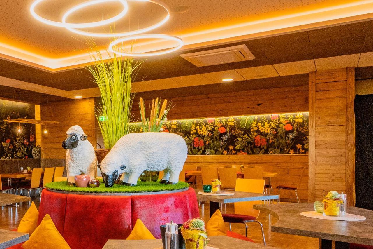 Familienhotel "Rhoen Feeling" Bernshausen Экстерьер фото