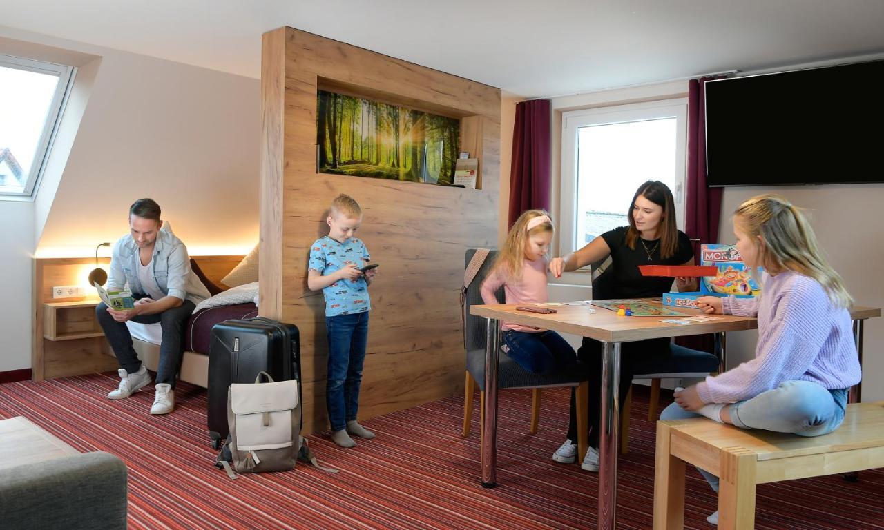 Familienhotel "Rhoen Feeling" Bernshausen Экстерьер фото