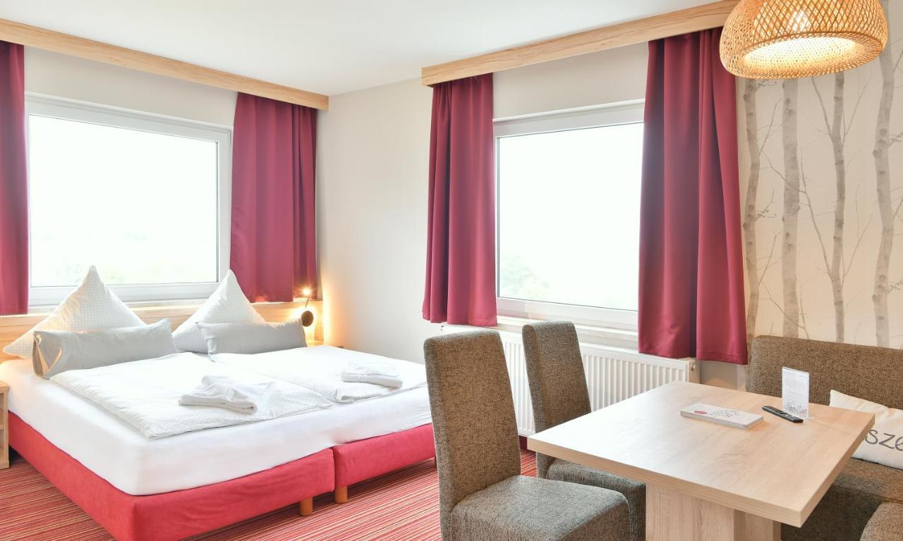 Familienhotel "Rhoen Feeling" Bernshausen Экстерьер фото