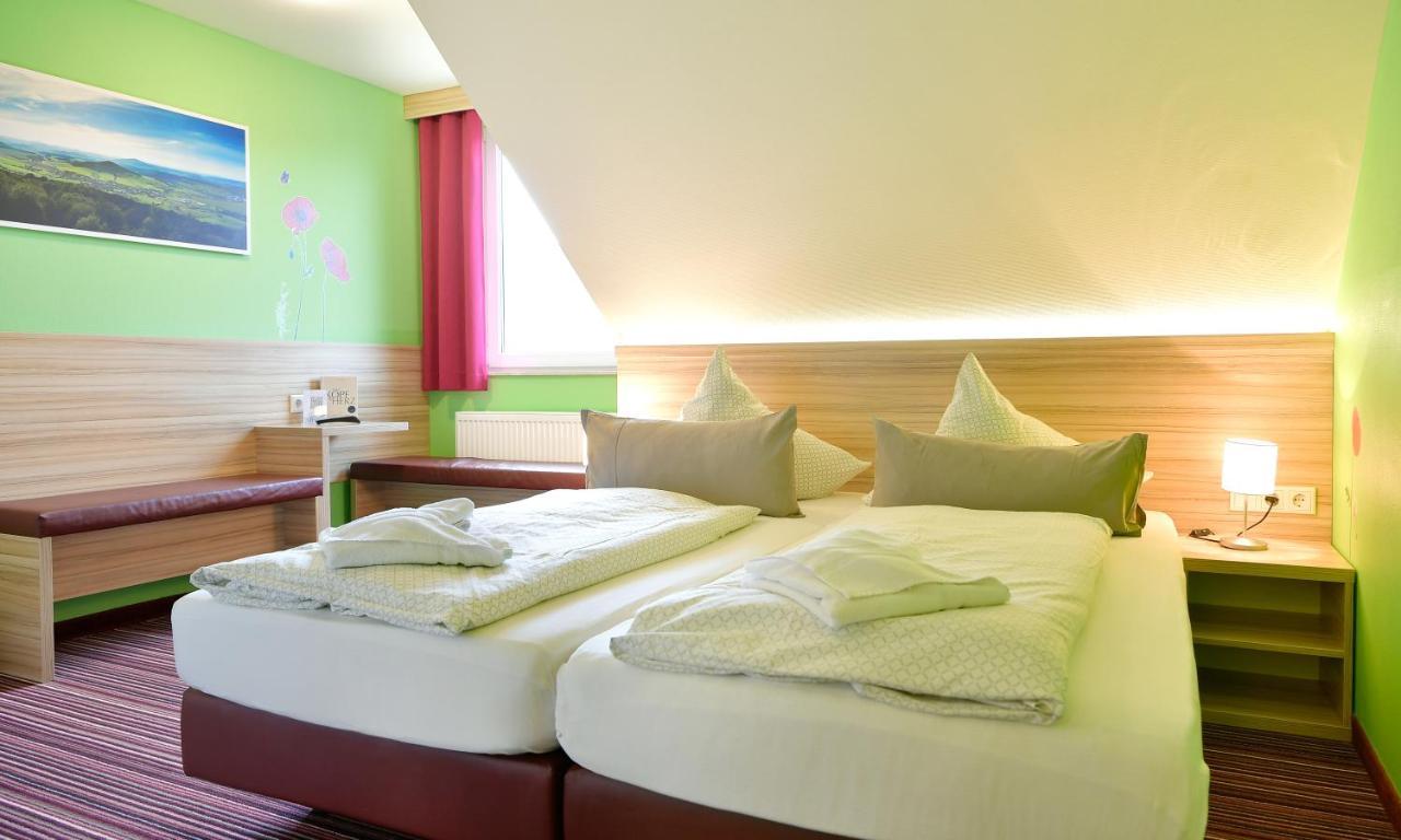 Familienhotel "Rhoen Feeling" Bernshausen Экстерьер фото