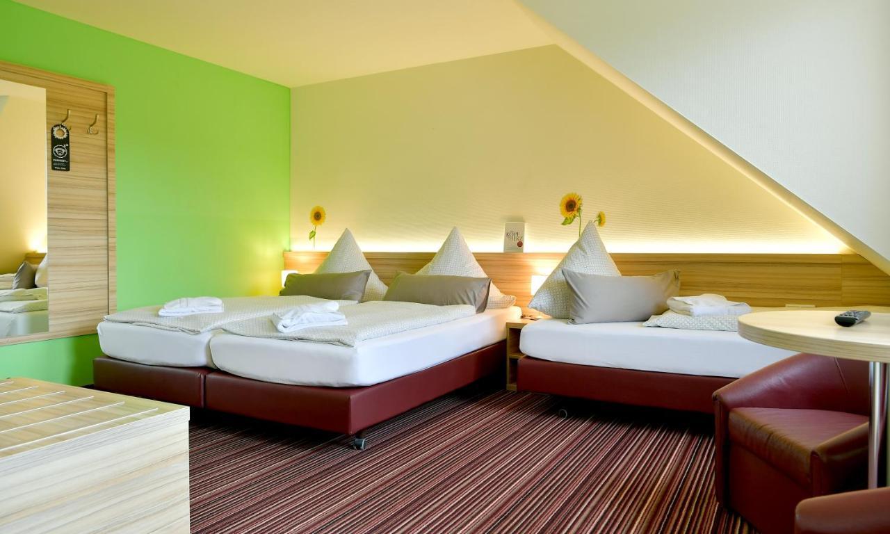 Familienhotel "Rhoen Feeling" Bernshausen Экстерьер фото